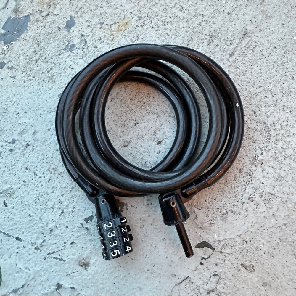 Multipurpose 4-Digits Combination Lock - Picture 9 of 10